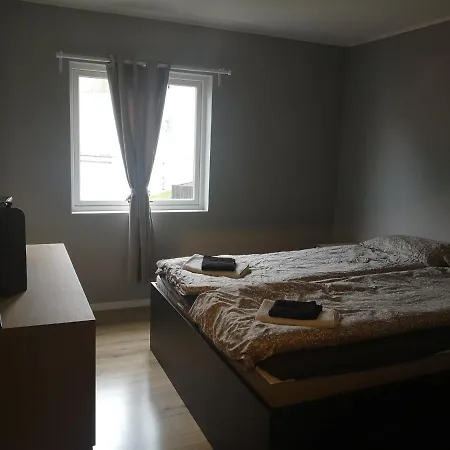 All Inclusive Bed & Breakfast In Brand New Apartment Appartement *
